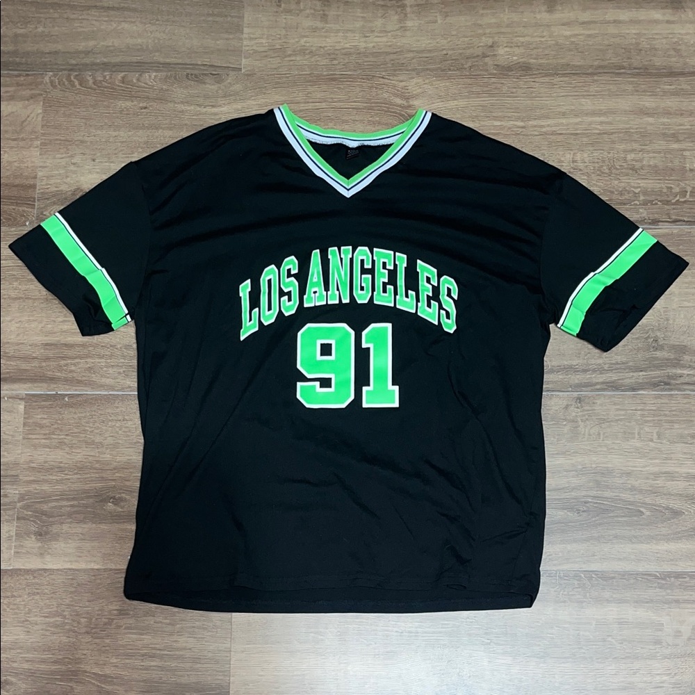 SHEIN Black and Green V-Neck Jersey